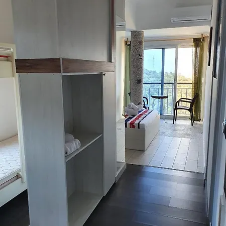 Tiny Apt * Vlorë