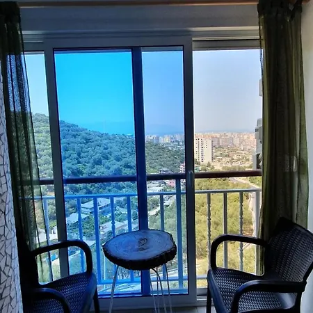 Tiny Apt Apart-hotel