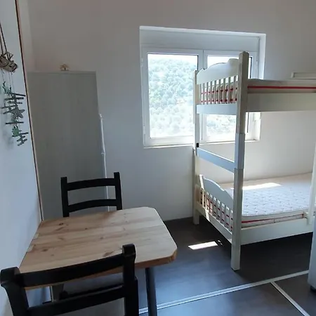 Tiny Apt
