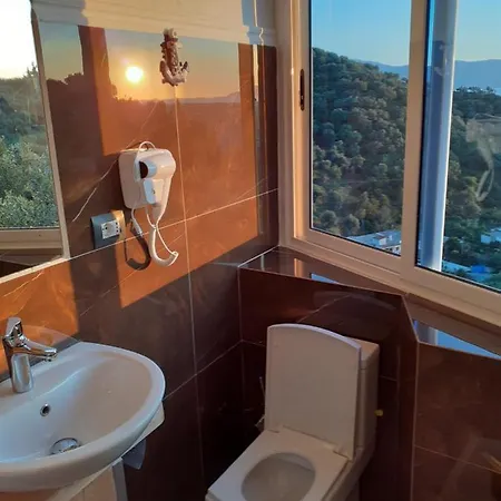 Tiny Apt *